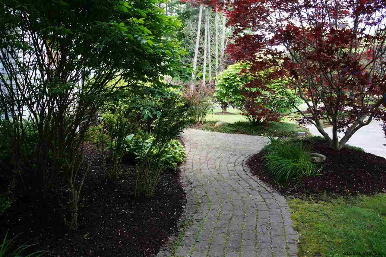 11 Sheffield Road Wilton, NY 12831 - Photo 5 of 54 Photo 5