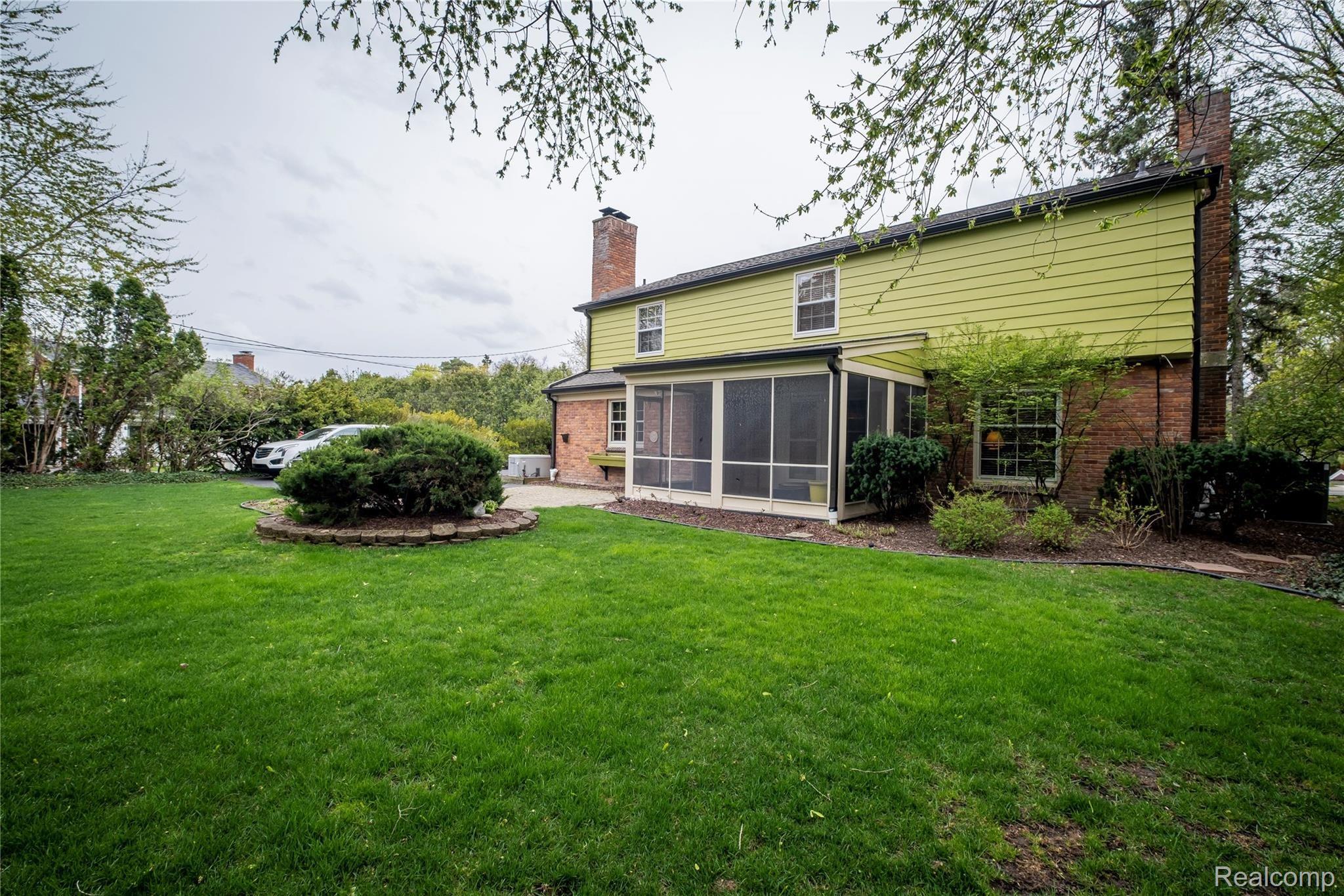 3440 West Maple Road Bloomfield Hills, MI 48301 - Photo 41 of 42 53-DSCF4013.jpg