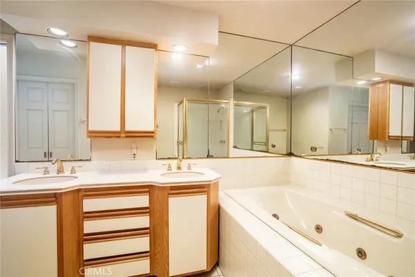 $1,590,000 | 3572 Bravata Drive, Huntington Beach, CA 92649