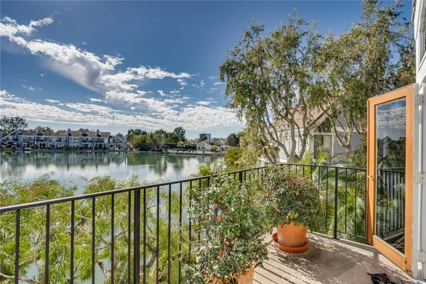 $1,590,000 | 3572 Bravata Drive, Huntington Beach, CA 92649