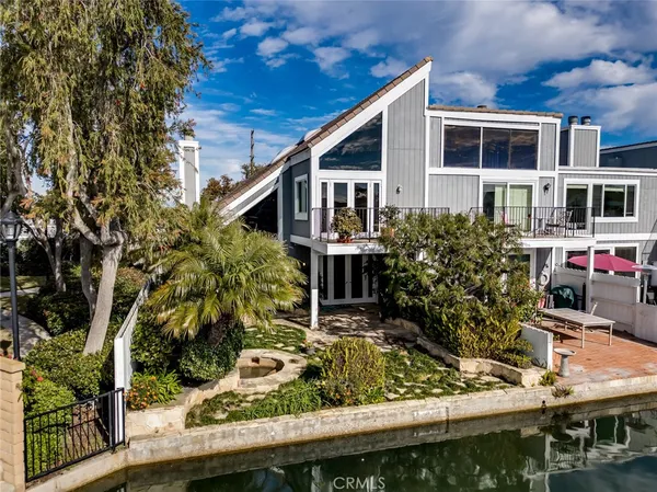 $1,590,000 | 3572 Bravata Drive, Huntington Beach, CA 92649