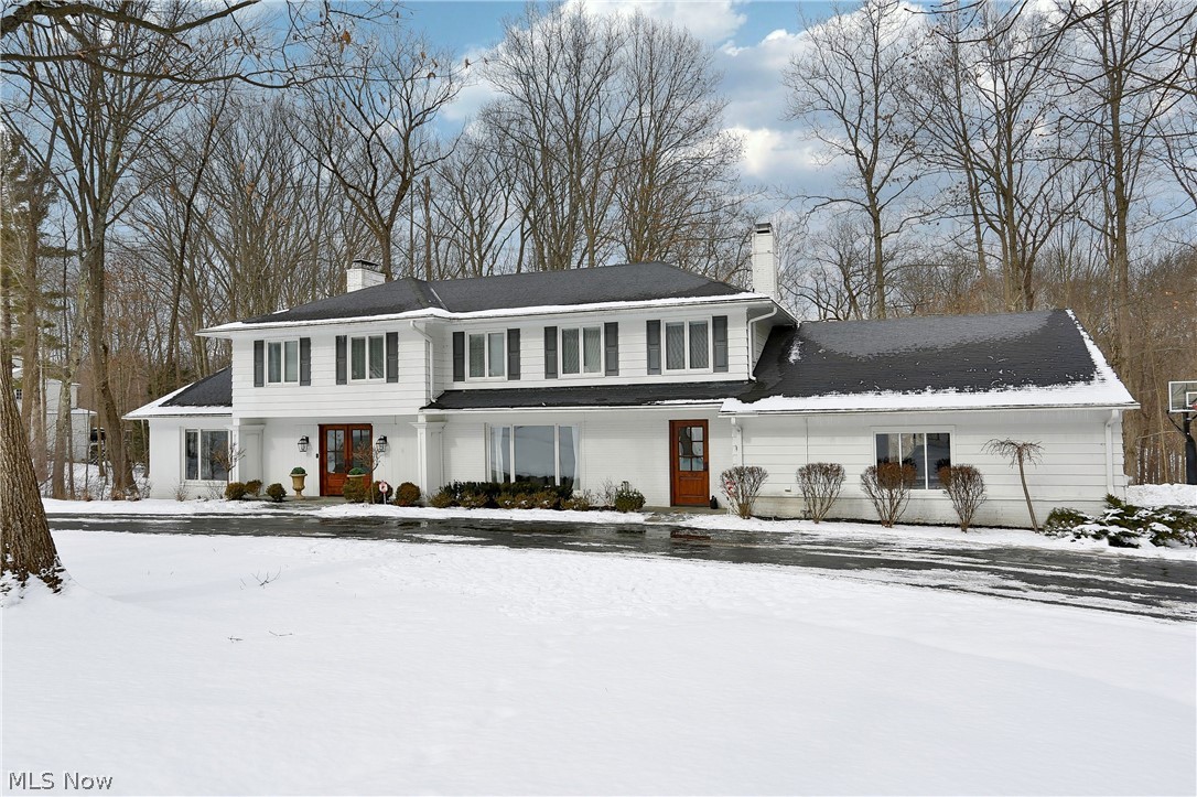 155 Hunting Trail Chagrin Falls, OH 44022 - Photo 1 of 35