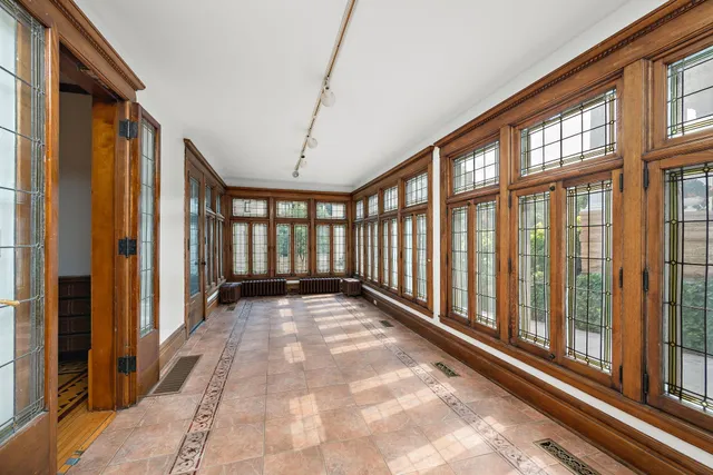 $999,900 | 425 Oak Grove Street, Minneapolis, MN 55403