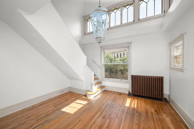 $999,900 | 425 Oak Grove Street, Minneapolis, MN 55403