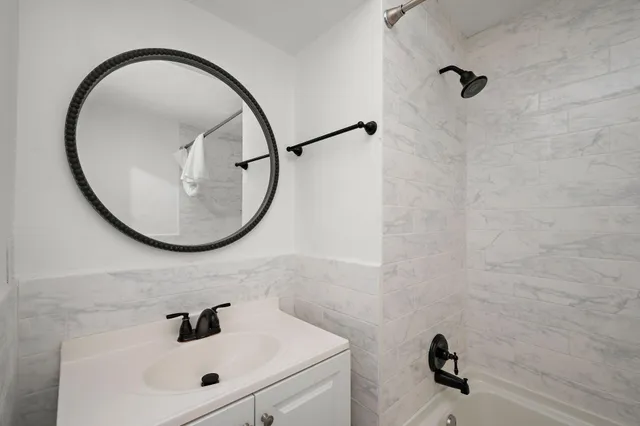 $999,900 | 425 Oak Grove Street, Minneapolis, MN 55403