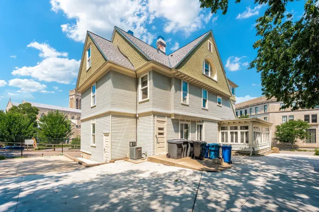 $999,900 | 425 Oak Grove Street, Minneapolis, MN 55403