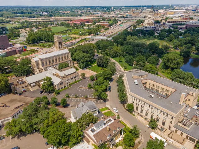 $999,900 | 425 Oak Grove Street, Minneapolis, MN 55403