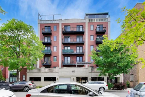 $550,000 | 815 North Marshfield Avenue, Unit 204, Chicago, IL 60622