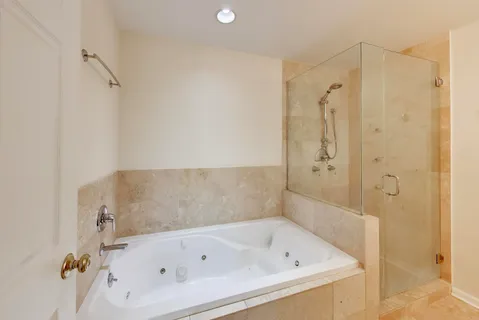 $550,000 | 815 North Marshfield Avenue, Unit 204, Chicago, IL 60622