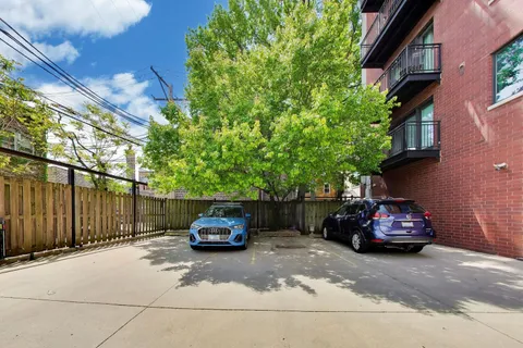 $550,000 | 815 North Marshfield Avenue, Unit 204, Chicago, IL 60622
