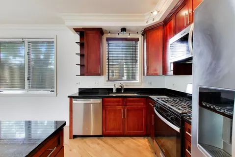 $550,000 | 815 North Marshfield Avenue, Unit 204, Chicago, IL 60622