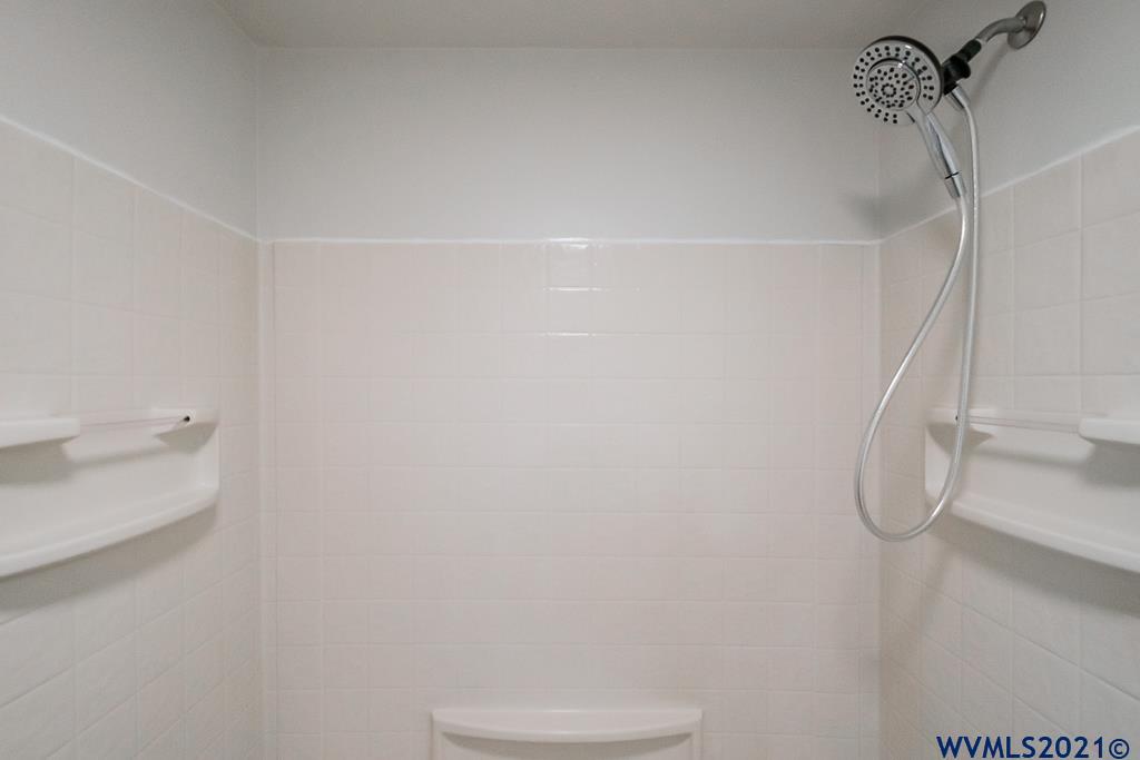 2714 Northwest Gibson Hill Road Albany, OR 97321 - Photo 14 of 41