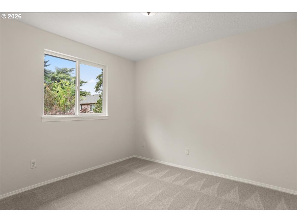 8125 Southwest Pine Street Portland, OR 97223 - Photo 27 of 44
