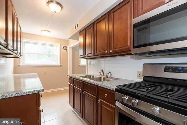 1928 Edwards Road Folcroft, PA 19032 - Photo 14 of 20 kitchen
