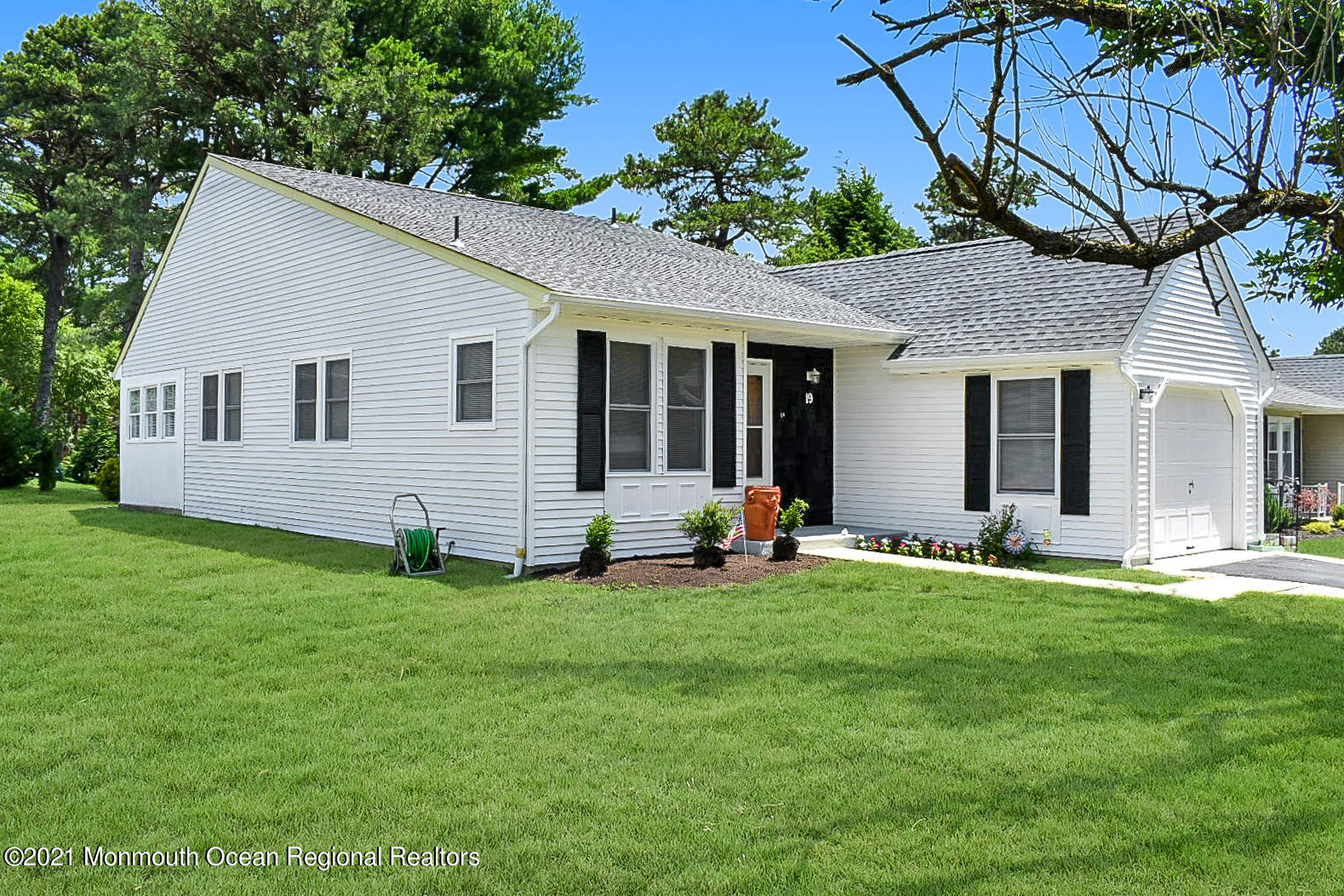 19 Stonybrook Road, Unit 60 Whiting, NJ 08759 - Photo 4 of 33 DSC_0701_1