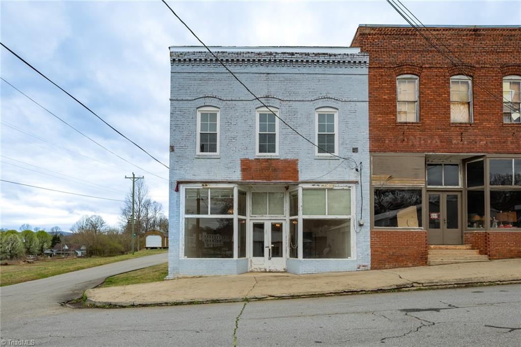 152 Main Street Ronda, NC 28670 - Photo 7 of 39 Gallery Image 7