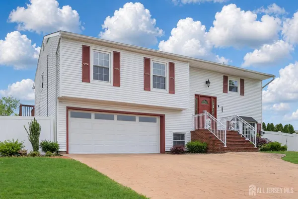 $665,000 | 12 Jay Court, Hazlet, NJ 07730