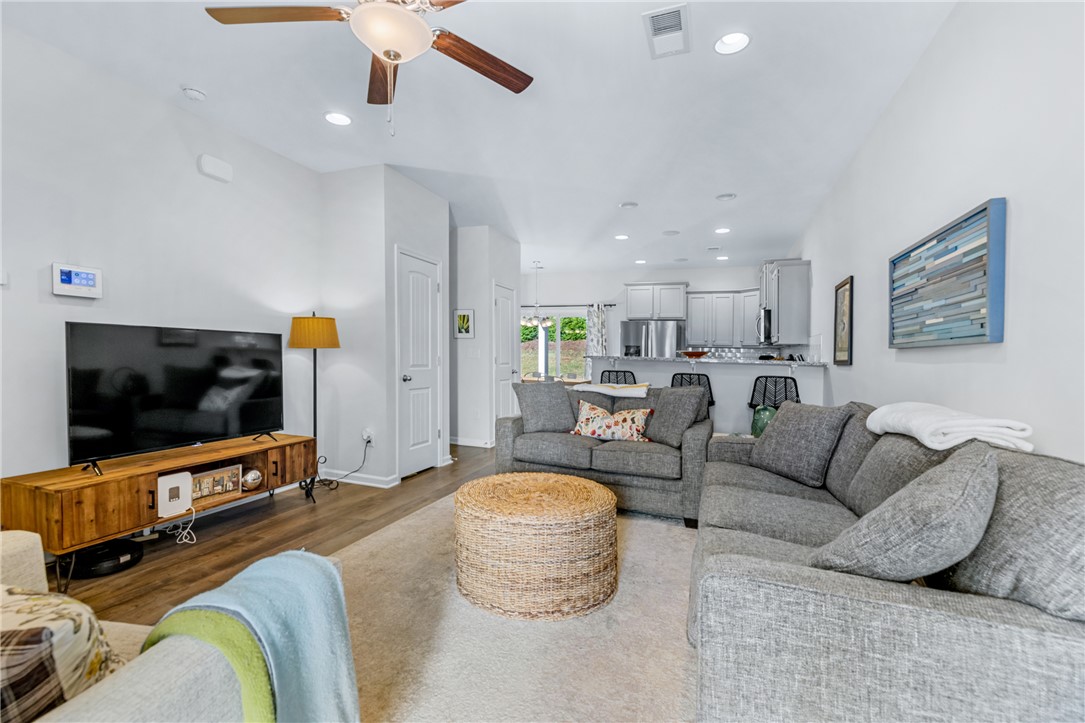 136 Adger Road Pendleton, SC 29670 - Photo 4 of 24