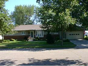 1222 Jackson Boulevard Rochester, IN 46975 - Photo 1 of 2