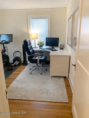 $7,950 | 8 Rockland Place, Old Greenwich, CT 06870