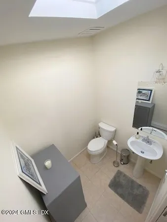 $7,950 | 8 Rockland Place, Old Greenwich, CT 06870