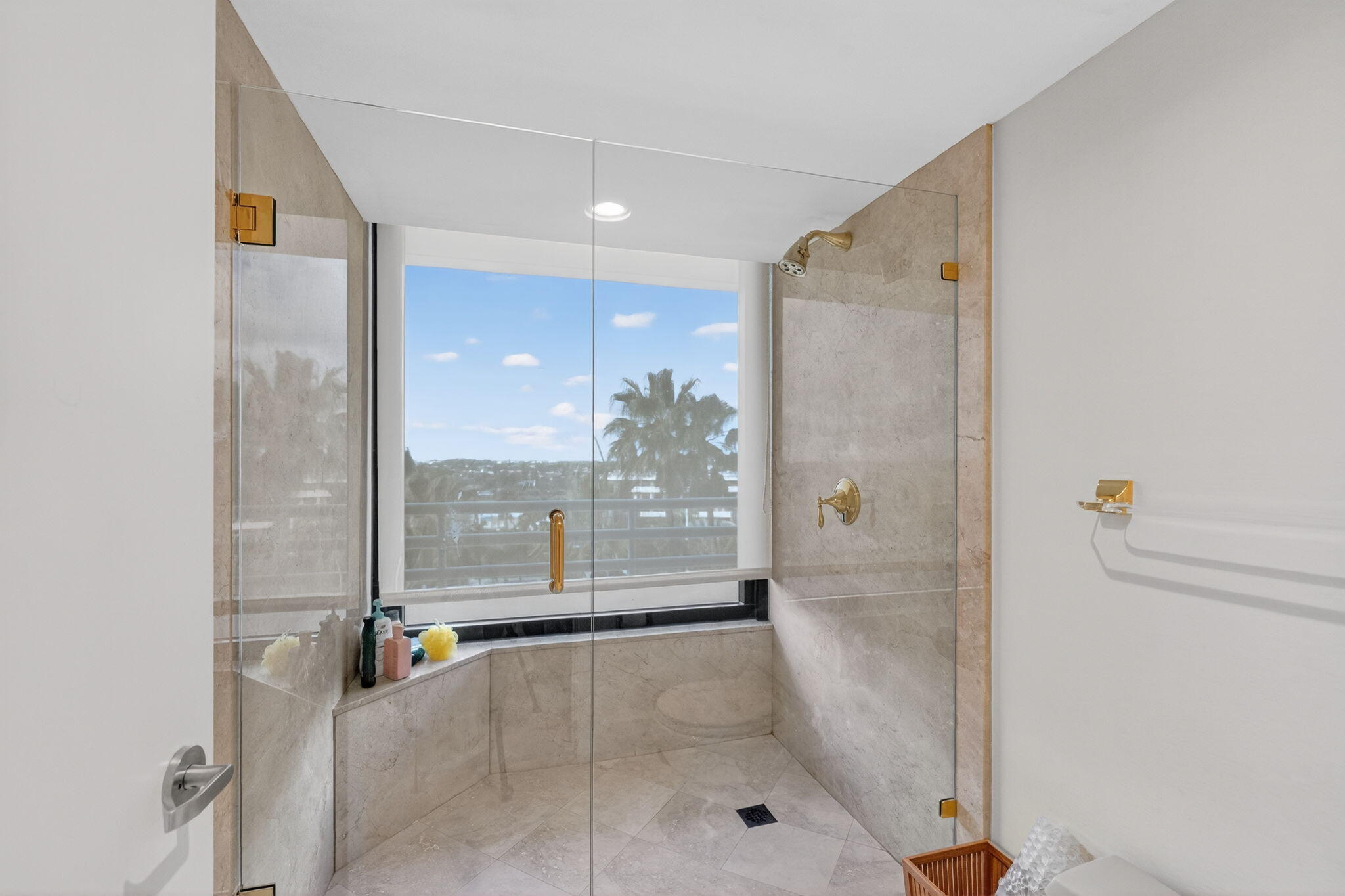 1500 South Ocean Boulevard, Unit 606 Boca Raton, FL 33432 - Photo 29 of 77 Guest Suite 1 Bath