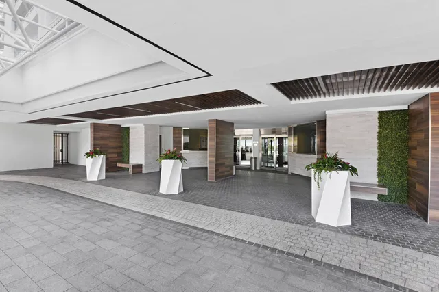 $5,750,000 | 1500 South Ocean Boulevard, Unit 606, Boca Raton, FL 33432