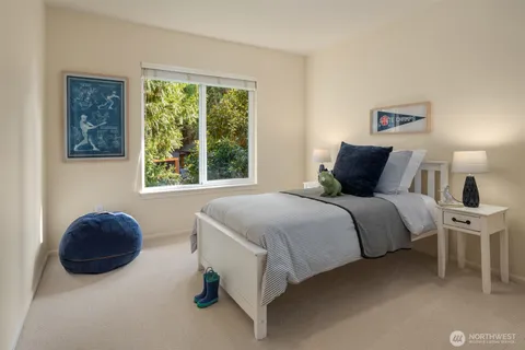 $3,100,000 | 10647 Woodhaven Lane, Bellevue, WA 98004