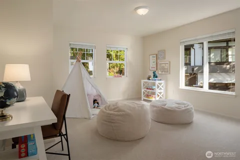 $3,100,000 | 10647 Woodhaven Lane, Bellevue, WA 98004