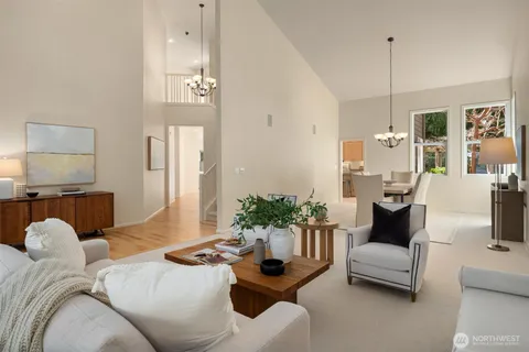 $3,100,000 | 10647 Woodhaven Lane, Bellevue, WA 98004