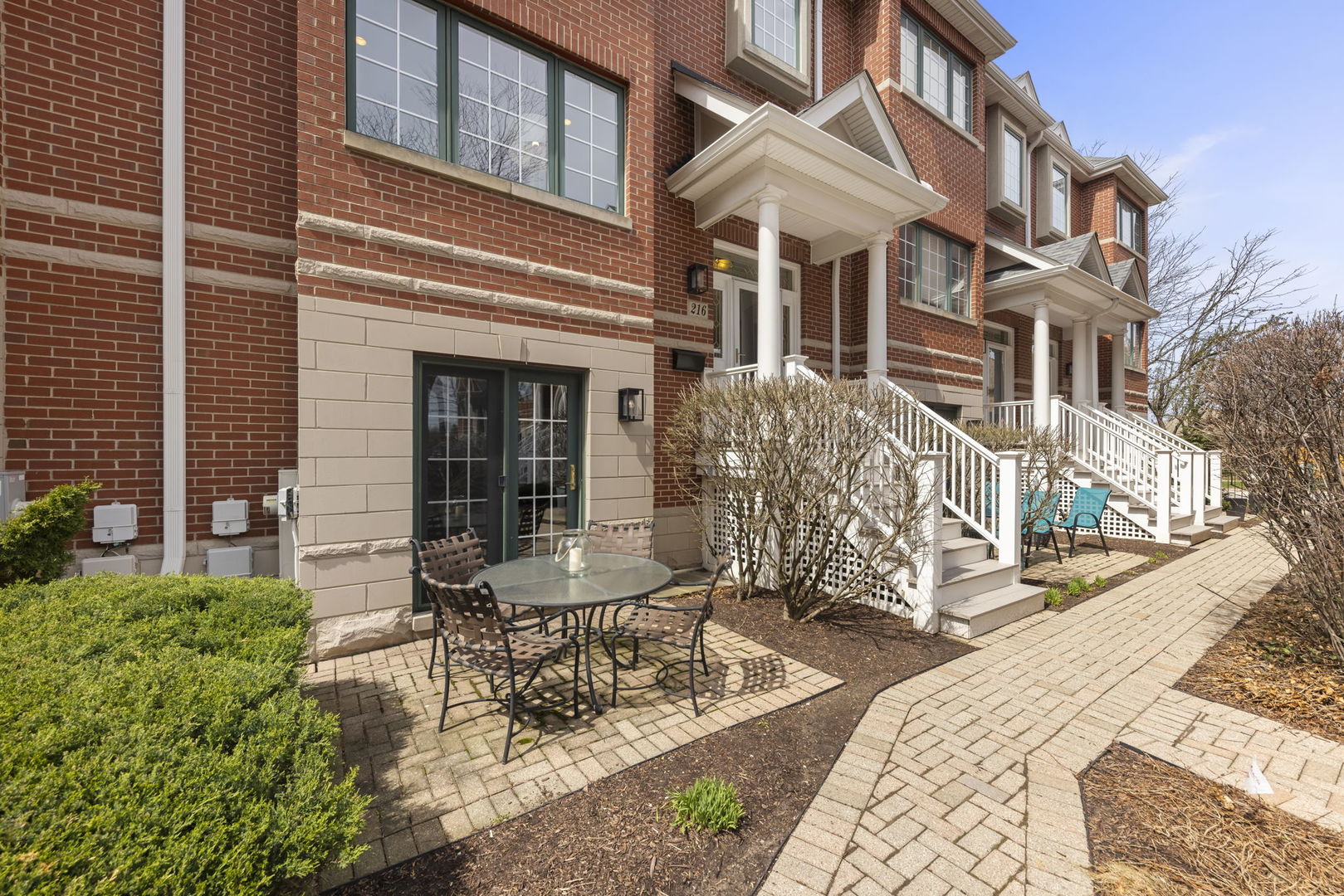 216 North Addison Avenue Elmhurst, IL 60126 - Photo 3 of 31