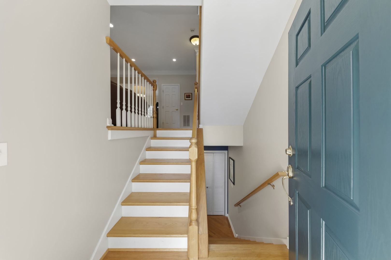 216 North Addison Avenue Elmhurst, IL 60126 - Photo 4 of 31