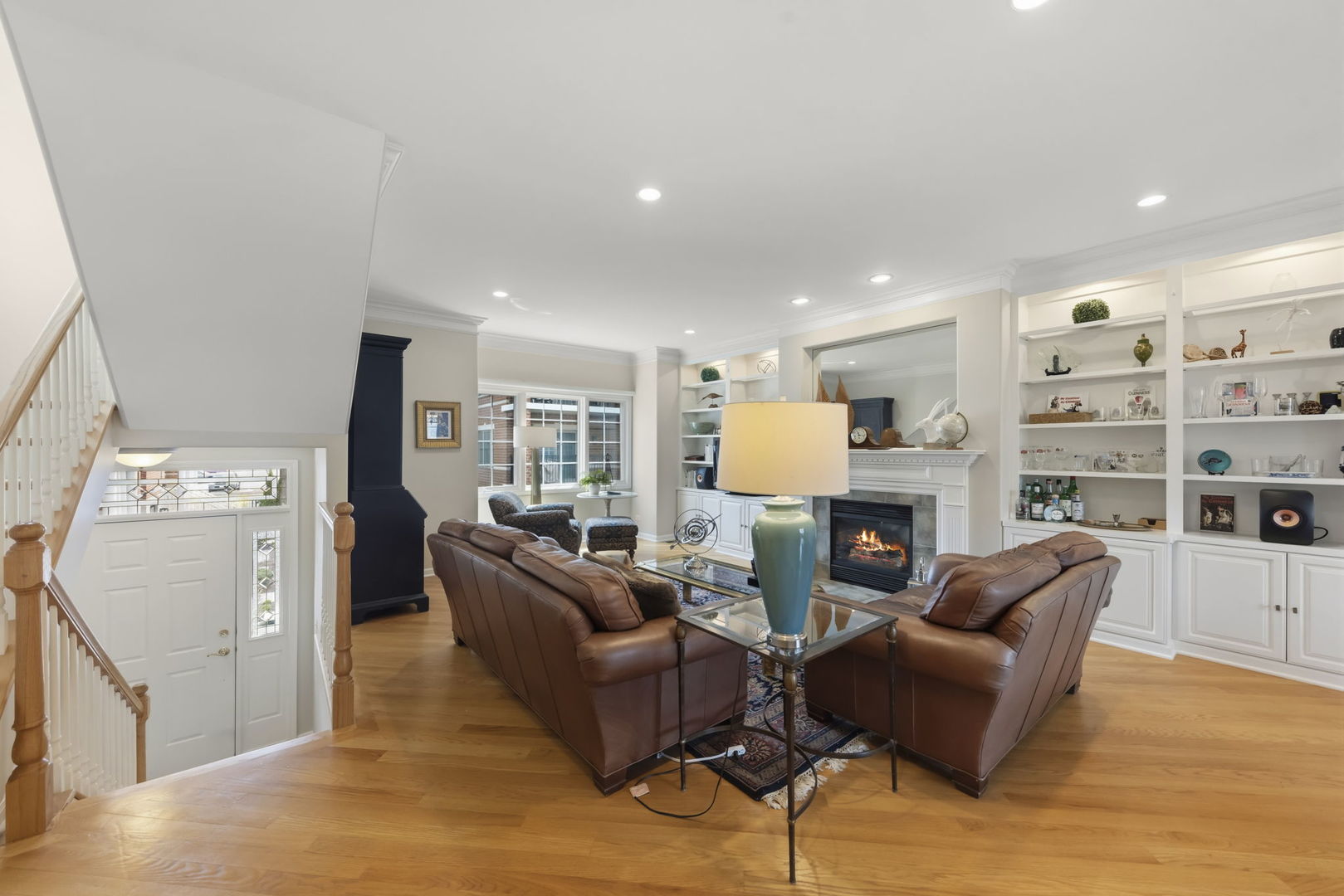 216 North Addison Avenue Elmhurst, IL 60126 - Photo 5 of 31