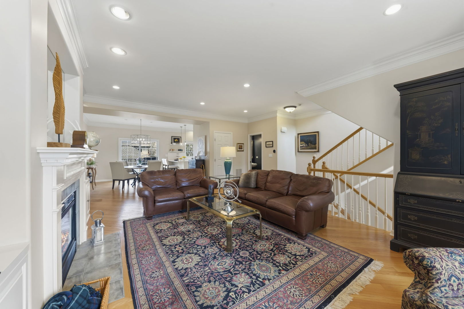 216 North Addison Avenue Elmhurst, IL 60126 - Photo 7 of 31