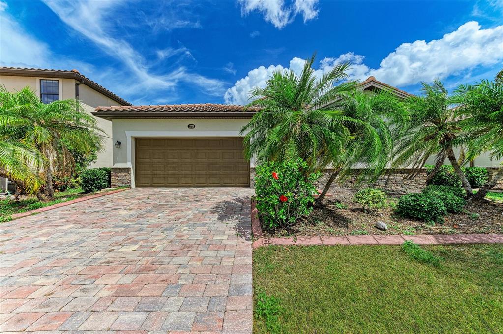 12736 Richezza Drive Venice, FL 34293 - Photo 6 of 65