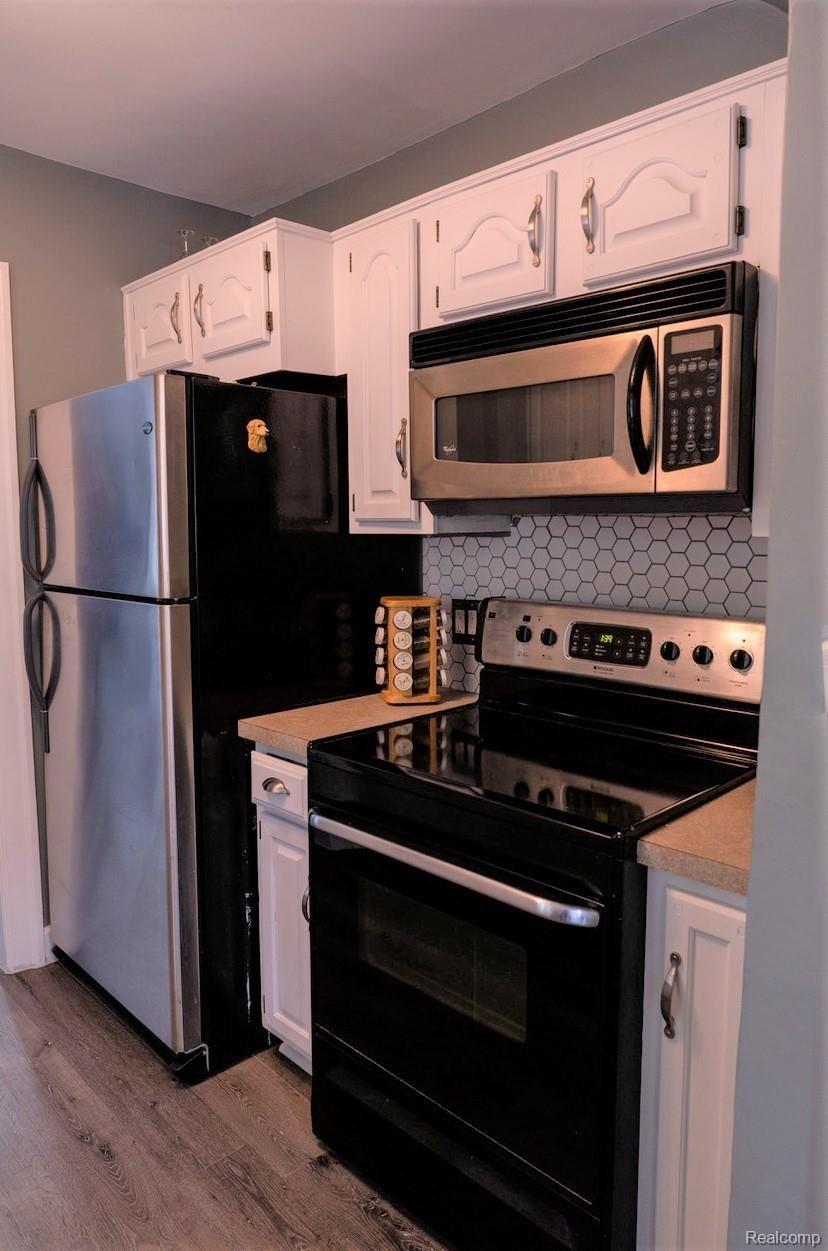 427 Lehigh Road Rochester, MI 48307 - Photo 10 of 22 SHINY STAINLESS