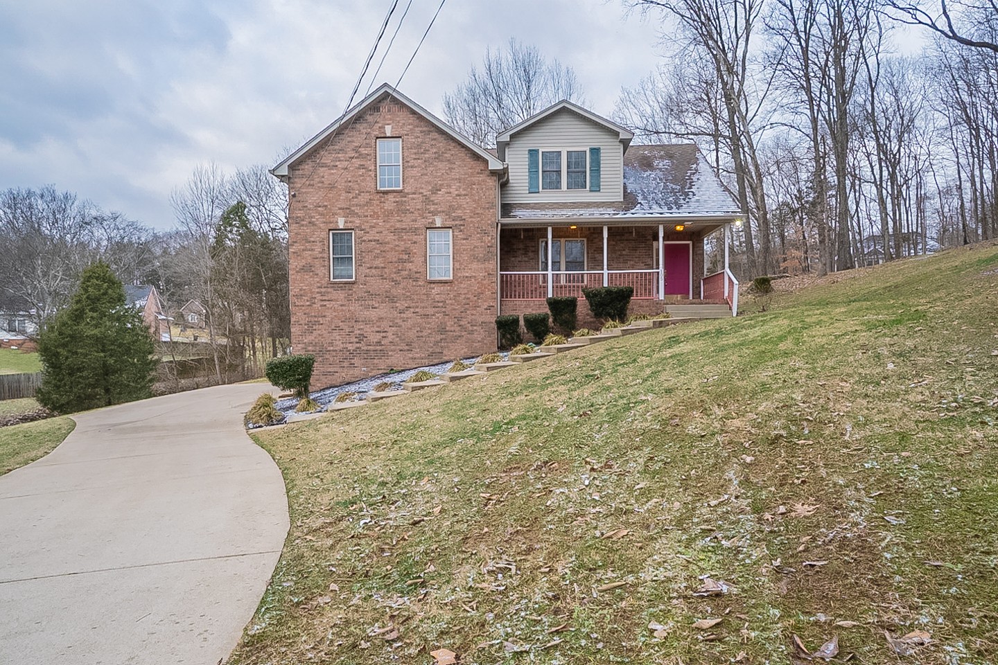 105 High Ridge Court Goodlettsville, TN 37072 - Photo 1 of 31 a front view of a house with garden