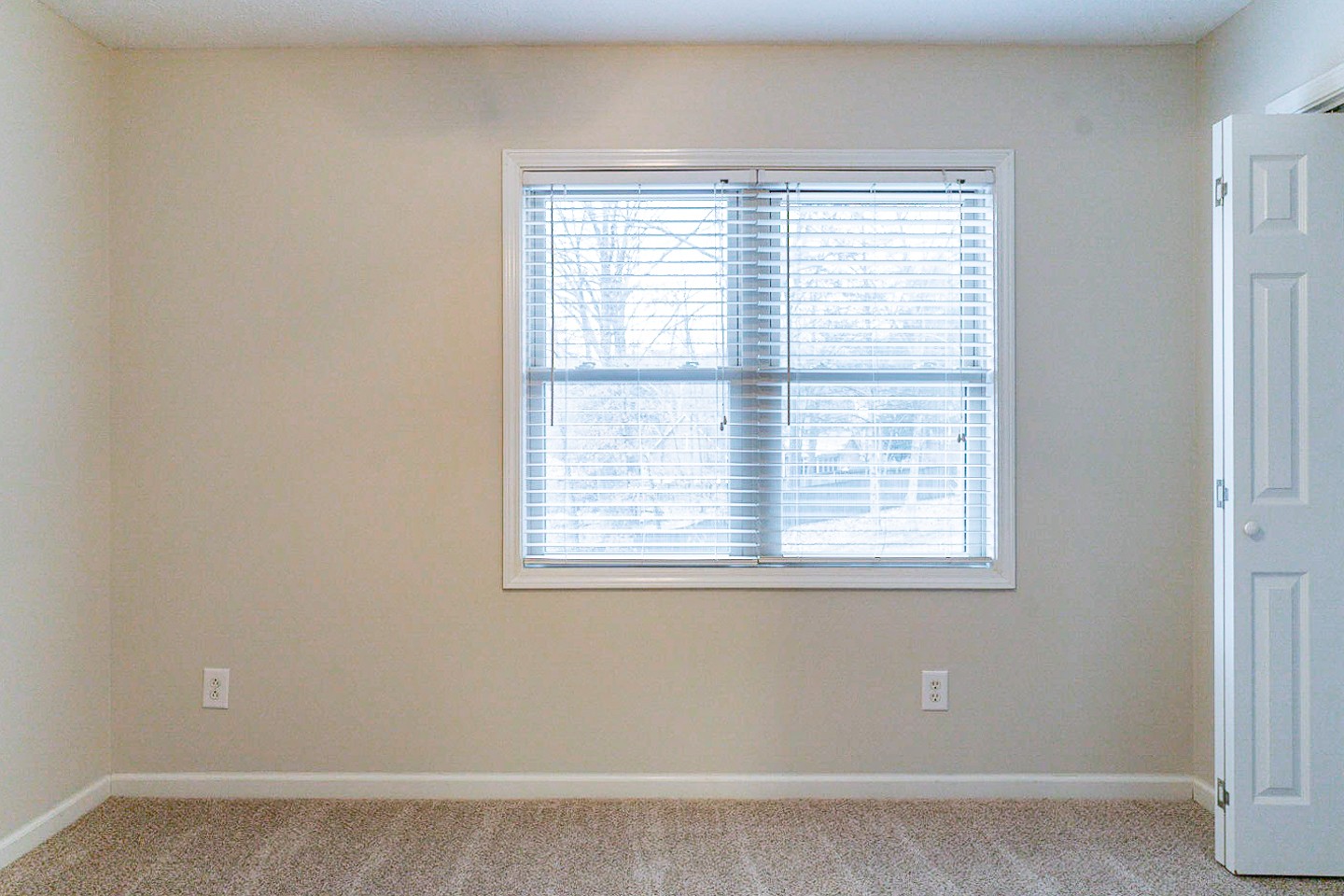 105 High Ridge Court Goodlettsville, TN 37072 - Photo 26 of 31 a room that has a window in it