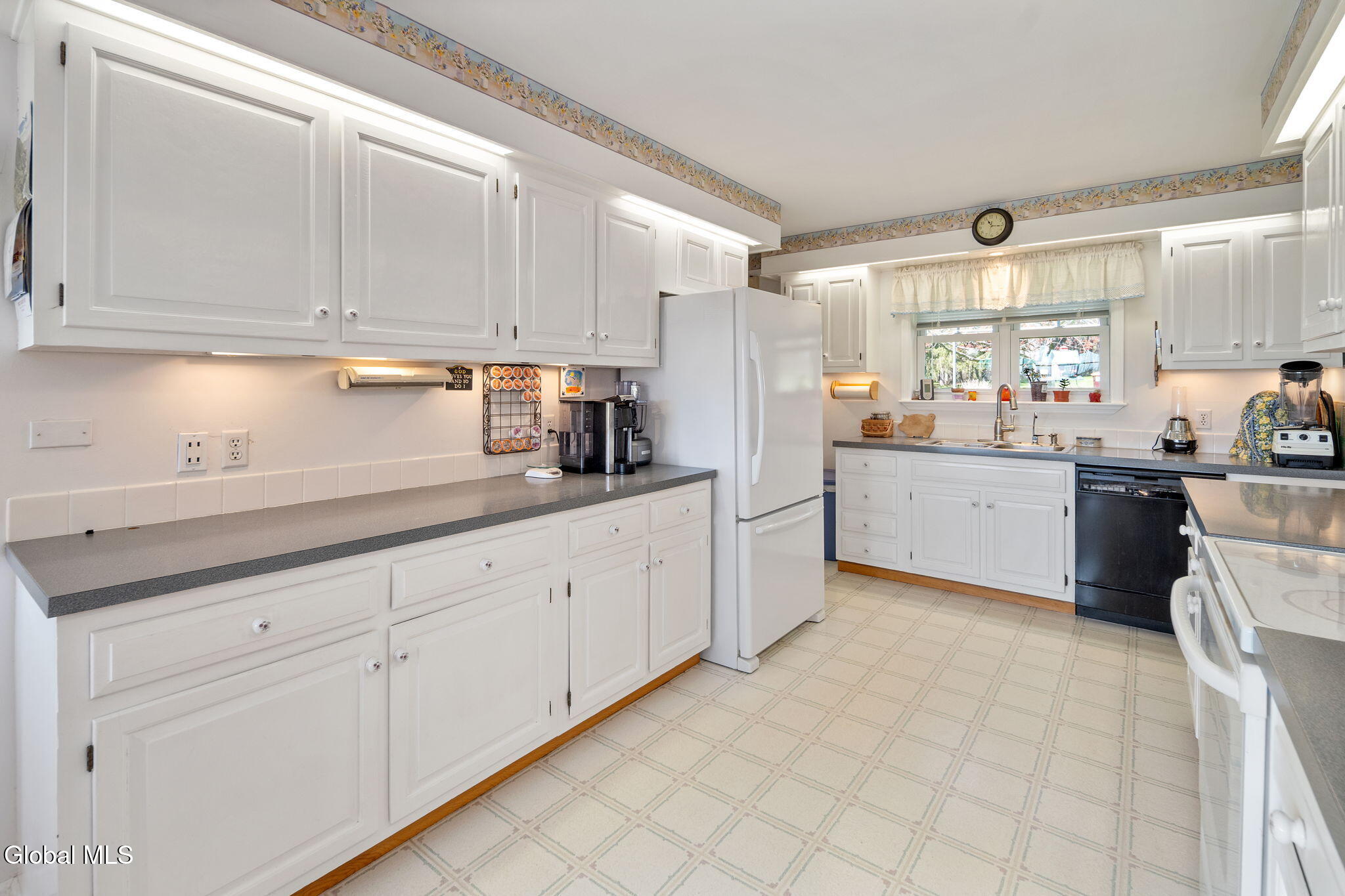 377 Pangburn Road Rotterdam, NY 12306 - Photo 15 of 81 15-377PangburnRd_15