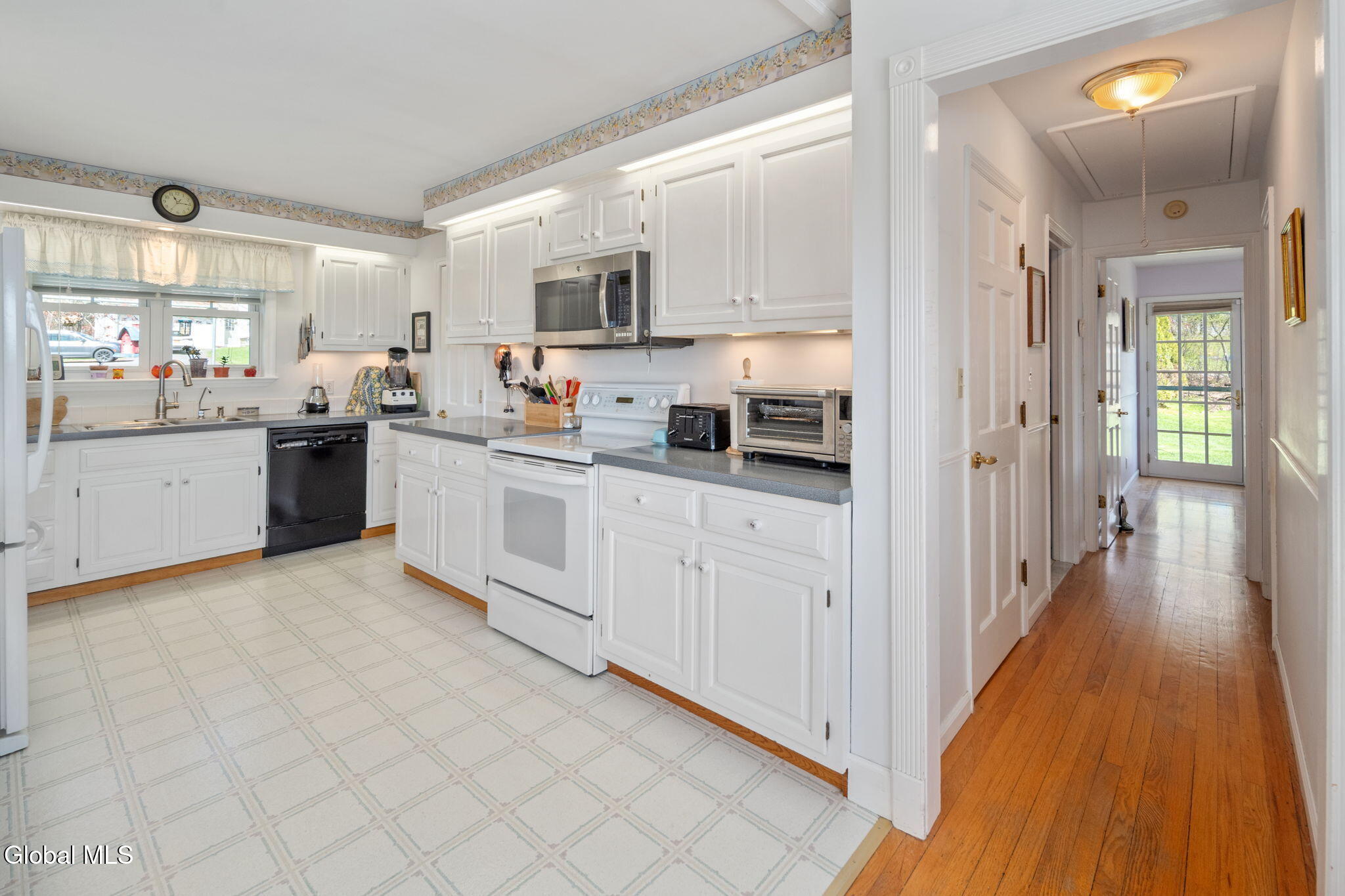 377 Pangburn Road Rotterdam, NY 12306 - Photo 21 of 81 21-377PangburnRd_21
