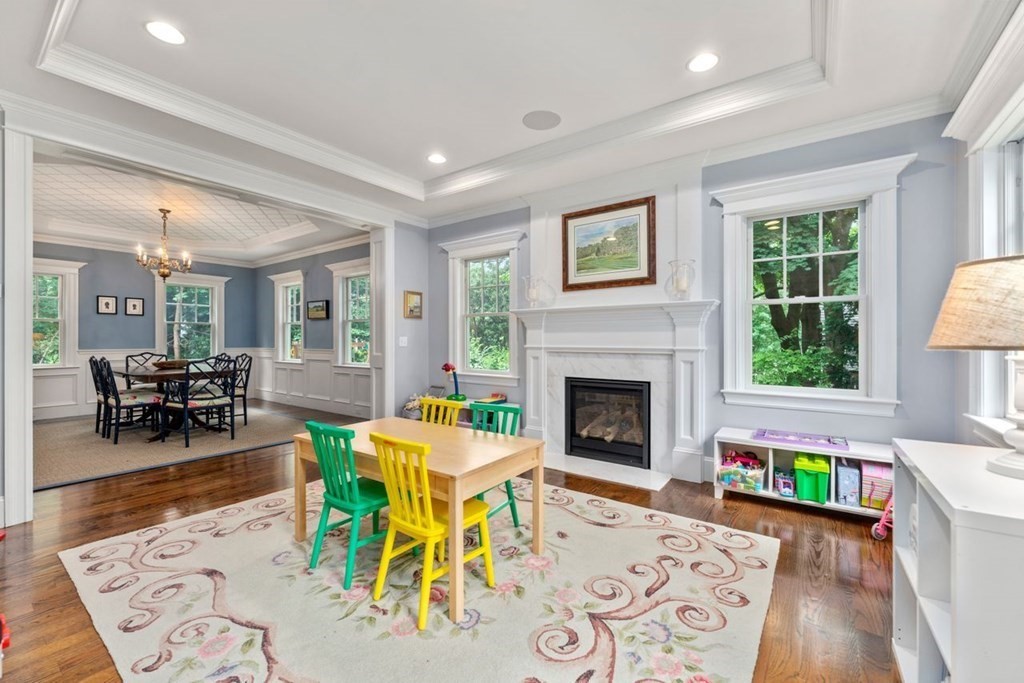 24 Mayo Road Wellesley, MA 02482 - Photo 11 of 34