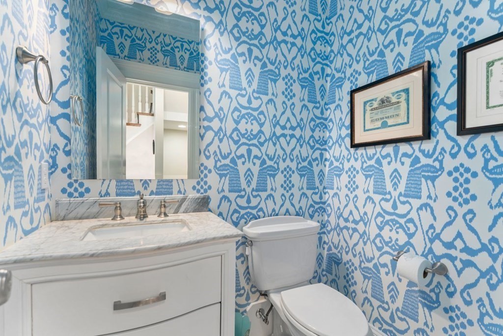 24 Mayo Road Wellesley, MA 02482 - Photo 14 of 34