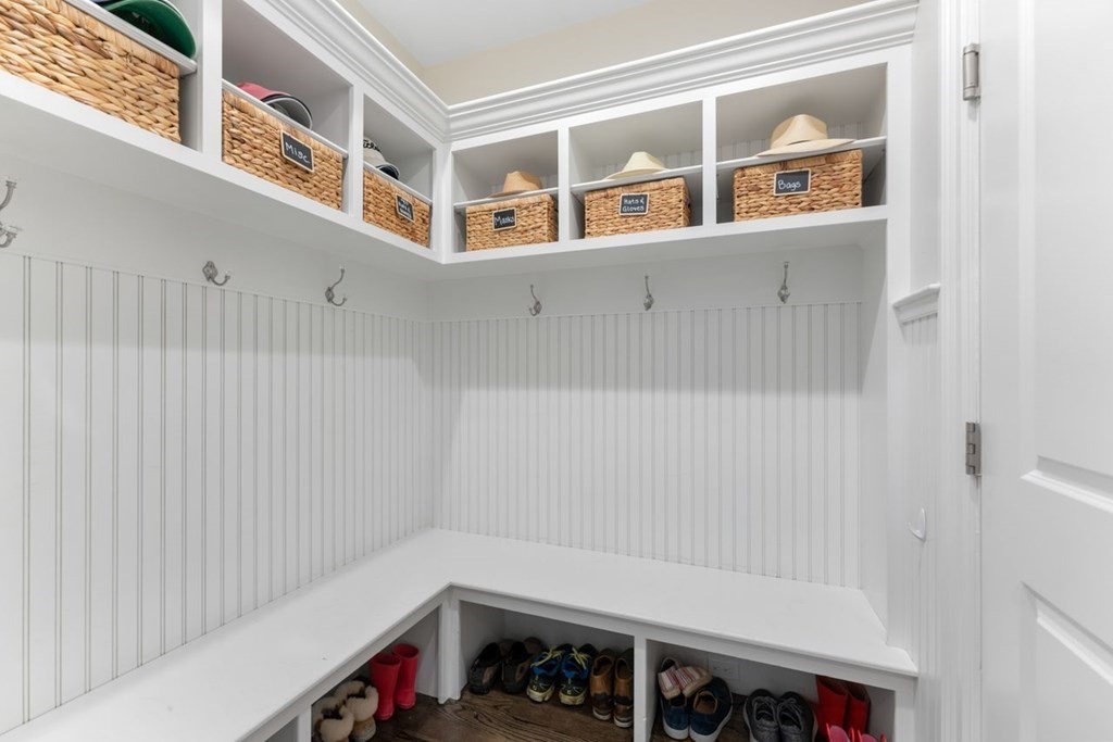 24 Mayo Road Wellesley, MA 02482 - Photo 15 of 34