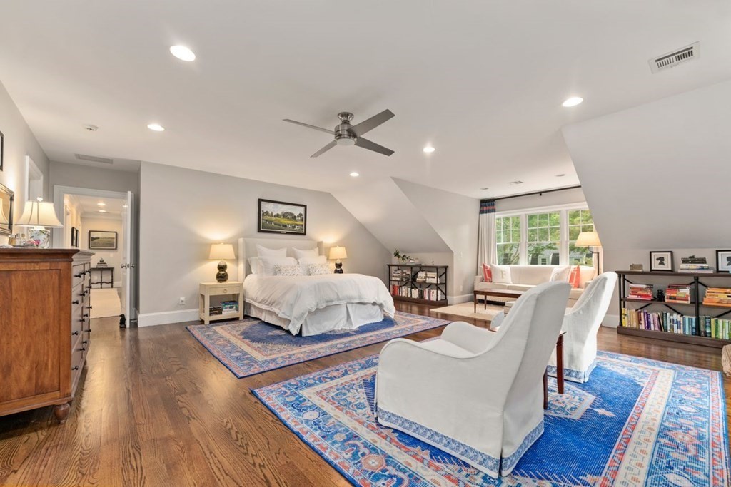 24 Mayo Road Wellesley, MA 02482 - Photo 17 of 34