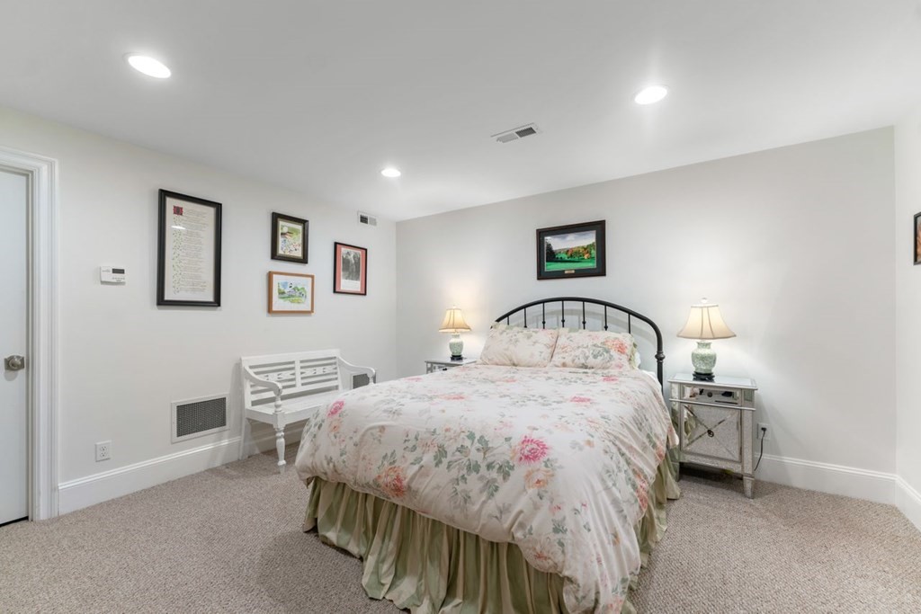 24 Mayo Road Wellesley, MA 02482 - Photo 28 of 34