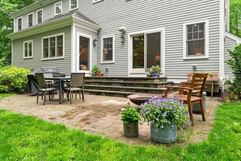 24 Mayo Road Wellesley, MA 02482 - Photo 31 of 34