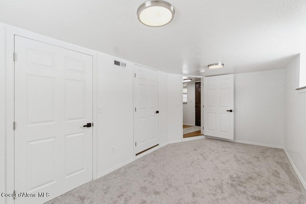 218 Madison Street Osburn, ID 83849 - Photo 16 of 27 015-218MadisonStreet-Osburn-ID-83849-SMA