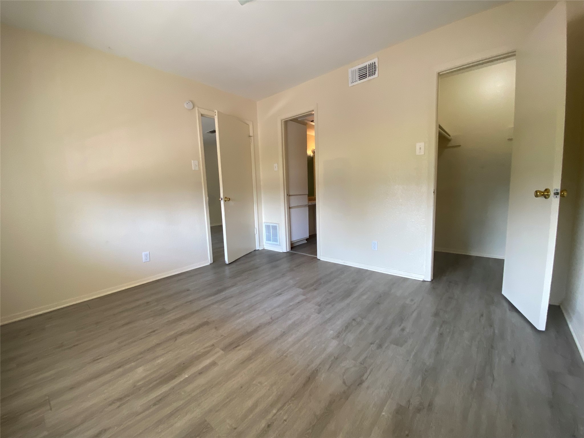 208 Kelly Drive, Unit 7 Trinity, TX 75862 - Photo 9 of 14 Another view of bed room 2. You have a nice size closet and a door leading to the shared Jack and Jill bath room.
