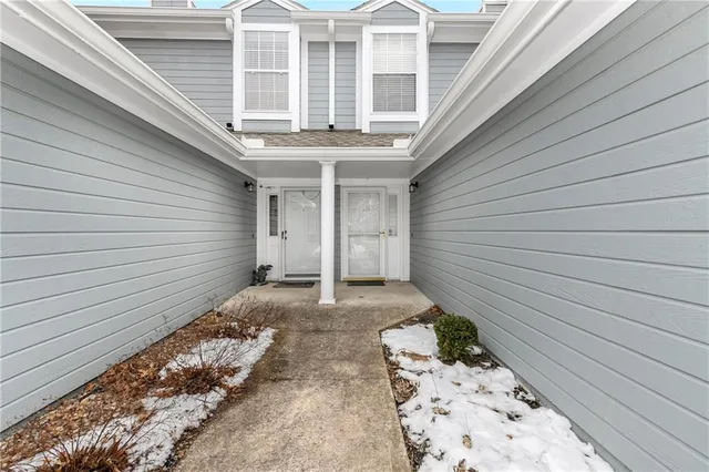 $210,000 | 6033 Northeast Moonstone Drive, Lee's Summit, MO 64064