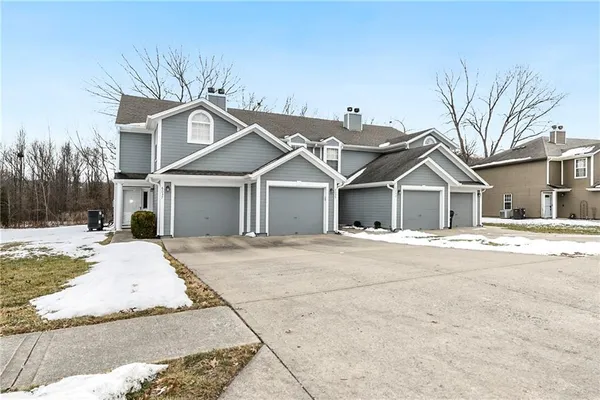 $210,000 | 6033 Northeast Moonstone Drive, Lee's Summit, MO 64064